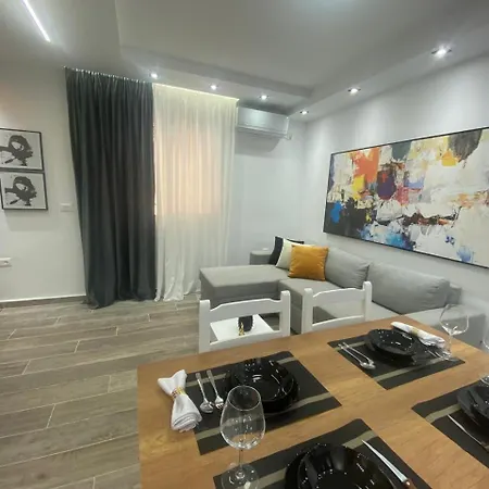 Apartment Seaside Aaron Golem (Tirana)
